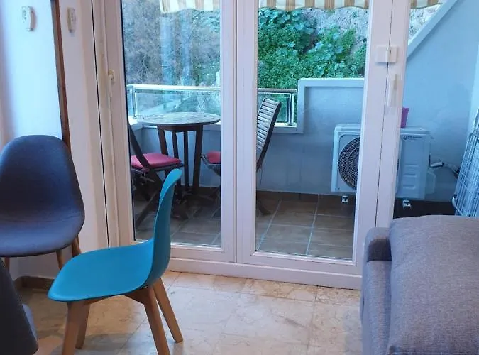 Rocachica 103 Bajondillo